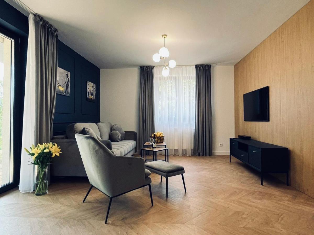 Apartamenty Maxa Czornyja เยเลเนียกูรา ภายนอก รูปภาพ
