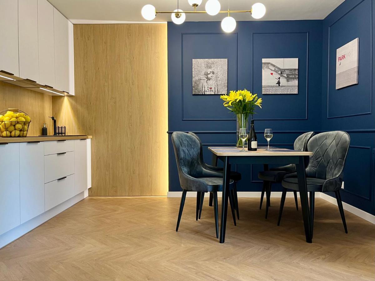 Apartamenty Maxa Czornyja เยเลเนียกูรา ภายนอก รูปภาพ