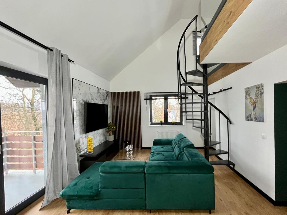 Apartamenty Maxa Czornyja เยเลเนียกูรา ภายนอก รูปภาพ
