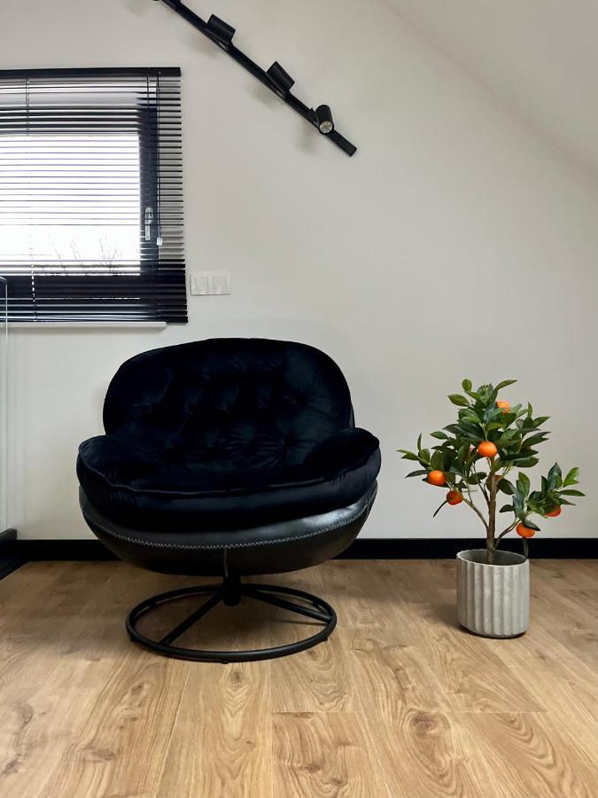 Apartamenty Maxa Czornyja เยเลเนียกูรา ภายนอก รูปภาพ