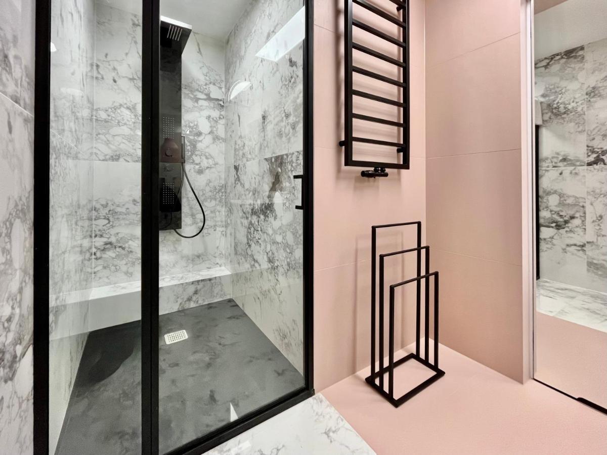 Apartamenty Maxa Czornyja เยเลเนียกูรา ภายนอก รูปภาพ