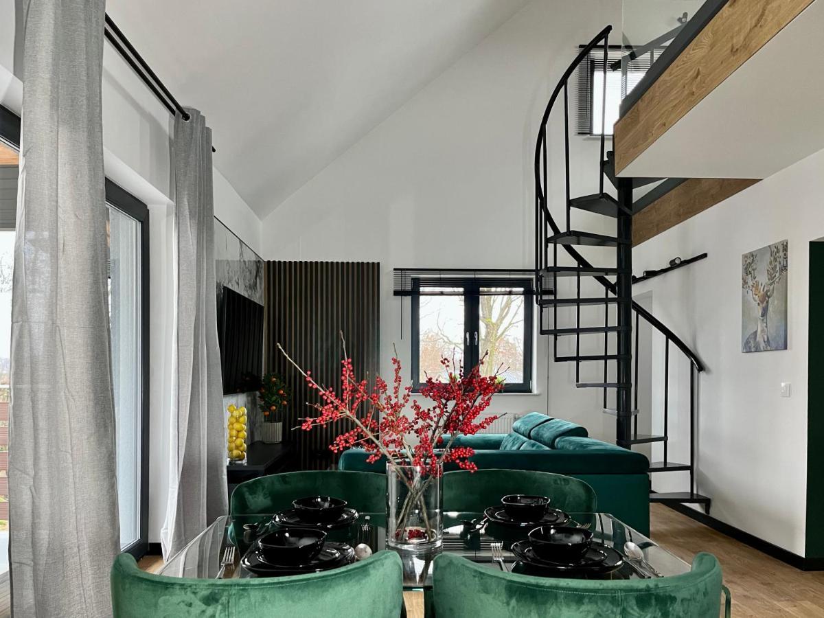 Apartamenty Maxa Czornyja เยเลเนียกูรา ภายนอก รูปภาพ