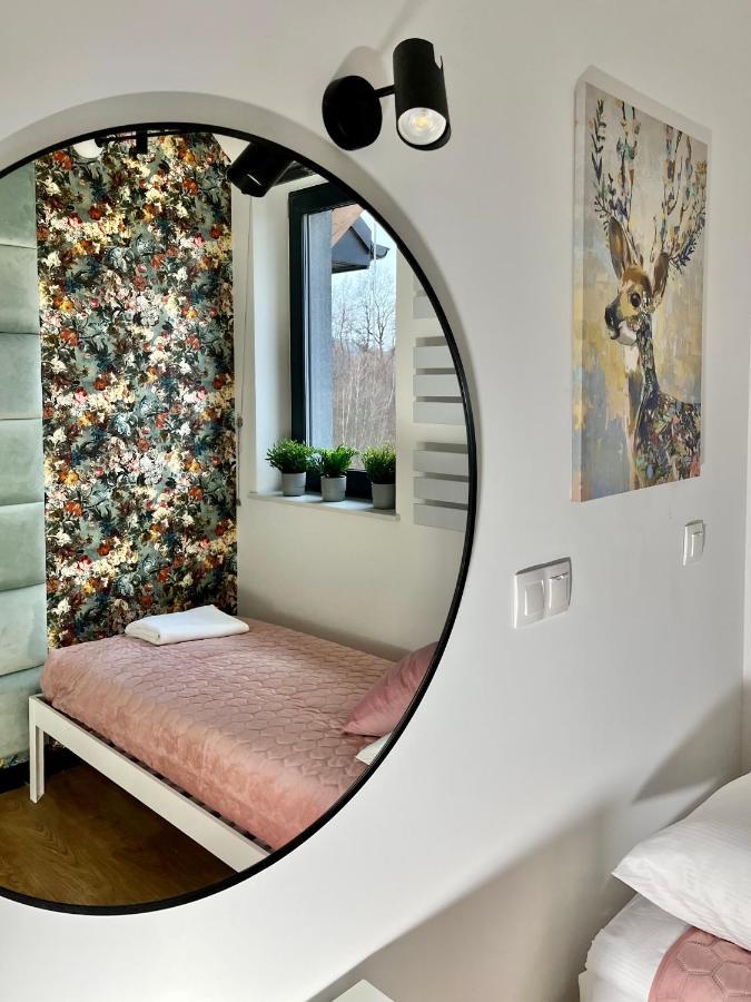 Apartamenty Maxa Czornyja เยเลเนียกูรา ภายนอก รูปภาพ