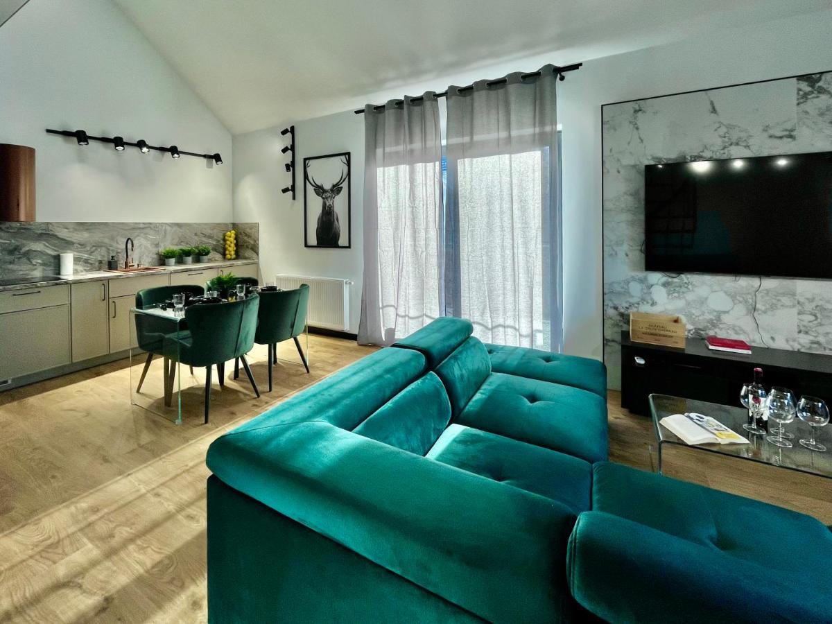 Apartamenty Maxa Czornyja เยเลเนียกูรา ภายนอก รูปภาพ